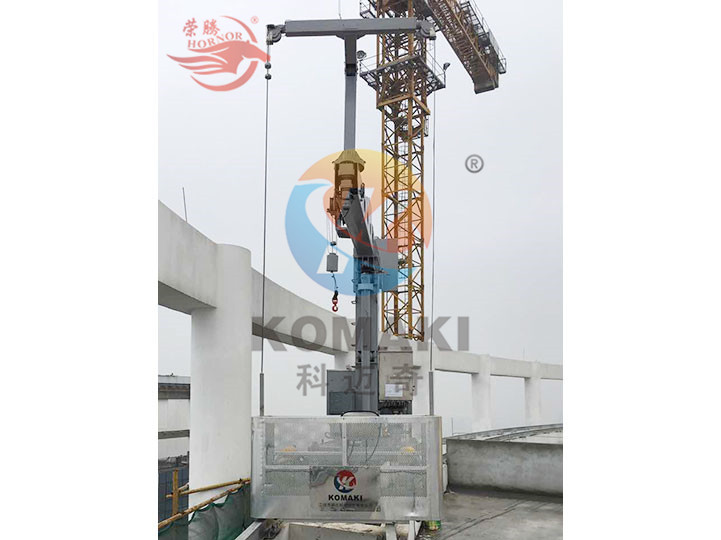辽宁锦州太阳广场桥式水蜜桃久久夜色精品国产下载